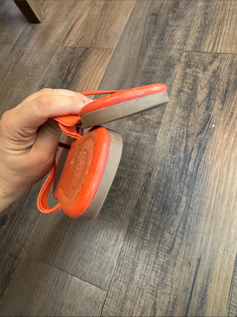 Tory Burch Orange Leather Logo Thong Sandals - Picture 4 of 15